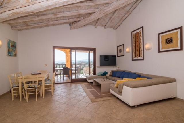 Villa Mansion On The Hill Olbia Exterior foto