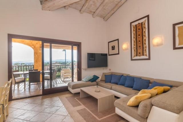 Villa Mansion On The Hill Olbia Exterior foto