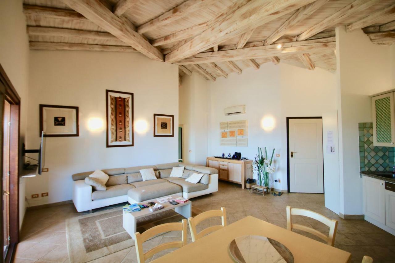 Villa Mansion On The Hill Olbia Exterior foto